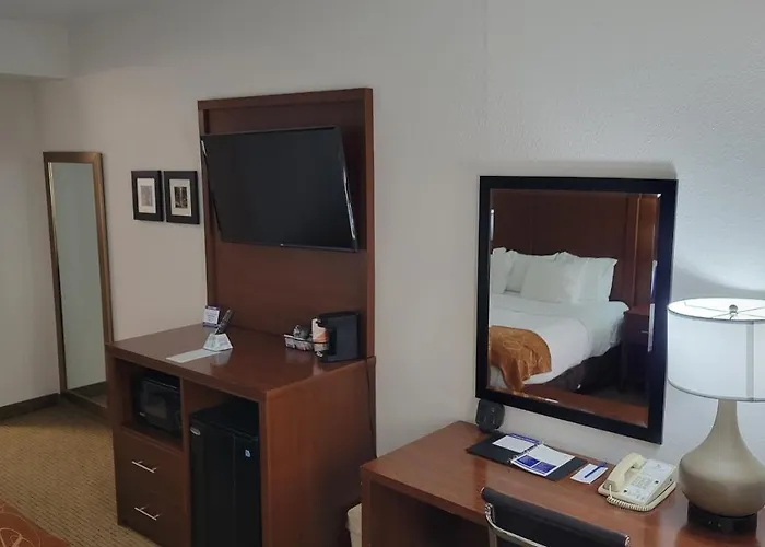 Comfort Suites Cumming-Atlanta Near Northside Hospital Forsyth